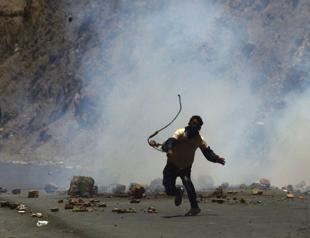 Morales supporters detain 200 soldiers in Bolivia