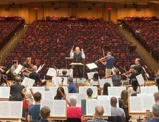 New York Philharmonic fires two players