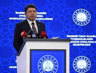 Justice minister hints at new law on mediation