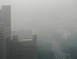 Toxic smog smothering Indias capital smashes WHO limit