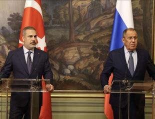 Turkish, Russian FMs discuss regional issues