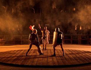 Airbnb deal to let users play gladiator in Romes Colosseum