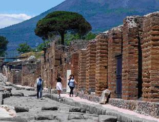 Pompeii rejects mass tourism with daily visitor limit