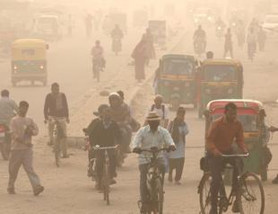 Indias capital shuts schools because of smog