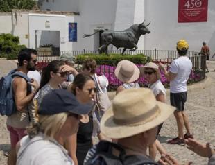 Spanish resort Malaga decides to ban new holiday flats