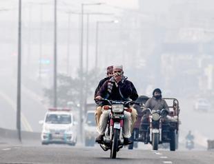 Attacks in Pakistan leave 20 dead in 24 hours