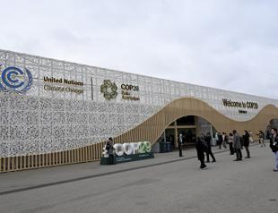 Developing nations slam paltry $300 bn climate deal