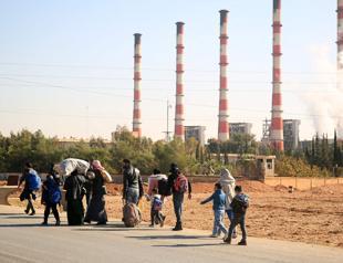 Syrias Assad seeking support after Aleppo loss