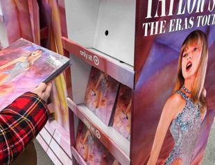 Taylor Swift Eras sells more than 800,000 copies in first weekend