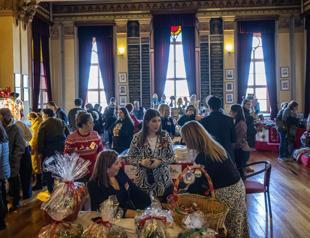 Fener Greek School’s traditional New Year’s bazaar enthralls visitors