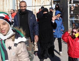 7,600 Syrians returned via Turkish borders since Assad’s fall