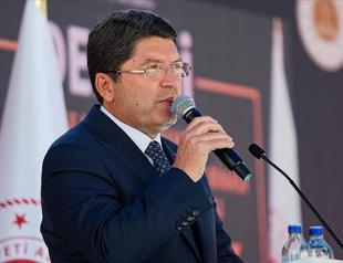 Tunç calls for reforms in law school curriculum