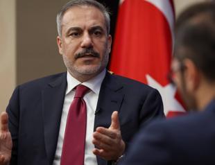 FM calls for immediate steps to address Syrias urgent needs