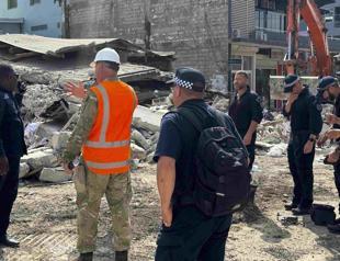 Int’l rescuers join search for Vanuatu quake survivors