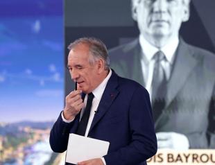 French PM hopes to name new government by Christmas