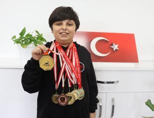10-year-old Turkish prodigy becomes global math champion