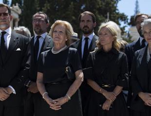 Greece’s former royal family seeks to reclaim citizenship