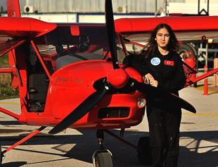 High school student achieves solo flight as youngest female pilot in Türkiye