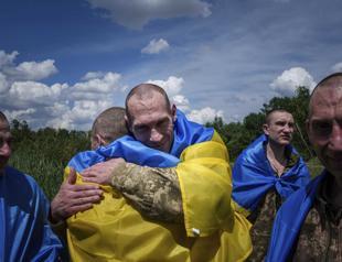 Russia, Ukraine swap 300 prisoners of war