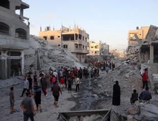 28 killed as Israel threatens to step up Gaza strikes