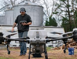 US considers imposing new restrictions on Chinese drones