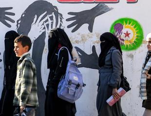 Syria ministry unveils major school curriculum changes
