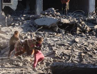 Dozens killed in Gaza as truce talks resume