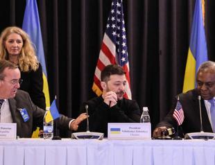 Zelensky says Western troops in Ukraine would help force Russia to peace