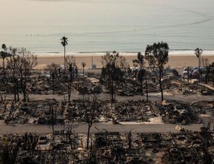 Death toll in LA blazes hits 16 as winds grow