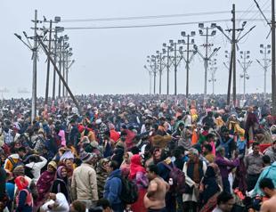 India opens giant Hindu festival for 400 mln pilgrims, largest gathering of humanity