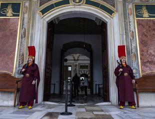 Gendarmes at Topkapı Palace stand guard in Ottoman uniforms