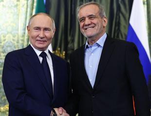 Russia, Iran harden military and trade ties in new pact