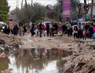 Palestinian official says hundreds leave Jenin as Israel presses raid