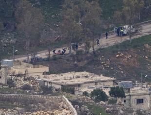 Israeli fire kills 22 on deadline for Lebanon withdrawal