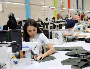 Capacity utilization rate in manufacturing declines: Data