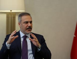 FM urges armed groups in Syria to unite