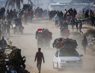 Palestinians return to north Gaza after breakthrough on hostages