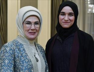 Türkiyes first lady meets with Syrian counterpart