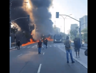 Small plane crashes on avenue in Sao Paulo, killing 2 passengers