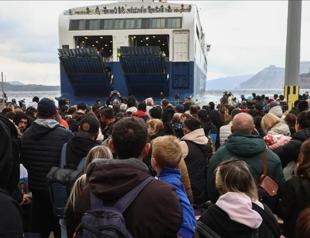 Greece extends school closures on Aegean islands due to seismic activity