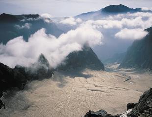 Scientists discover massive fault stretching from Türkiye to Iran