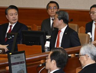 South Koreas Yoon back in court for impeachment hearing