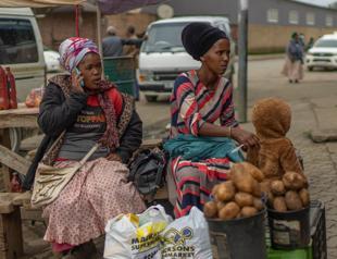 Aid freeze could cause millions more AIDS deaths: UN agency