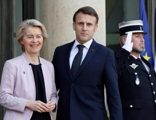 Europe leaders battle for unity after Trump shock