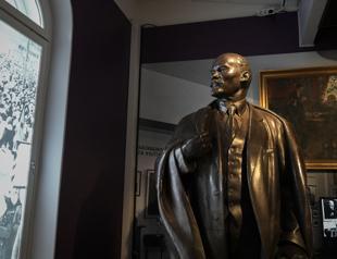 Revamped Finnish museum says Good Bye, Lenin