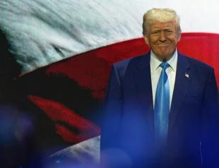 Trump says Russia has the cards in Ukraine talks