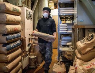 Japans core inflation rate hits 3.2 percent in January