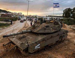 Israeli tanks move into occupied West Bank for first time since 2002