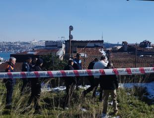Landslide in Istanbul damages residential building