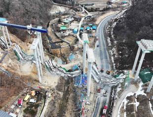4 dead, 6 injured in South Korean bridge collapse